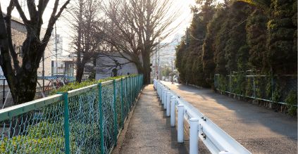 通学路の安全を守る